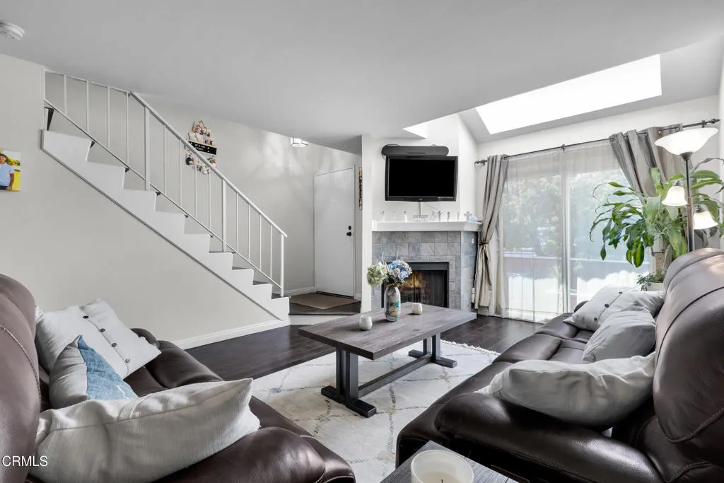 19431 Sherman Way 6, Reseda, California 91335 home-pic-17